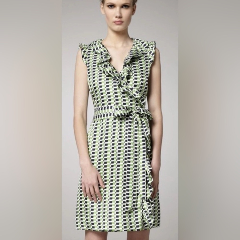 Kate Spade Size 8 Sleeveless Green Geometric Print 100% Silk Aubrey Wrap Dress